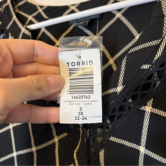 NWT Torrid Emma Babydoll Rayon Slub Lace Trim Tunic Top Size 3 - Picture 4 of 7